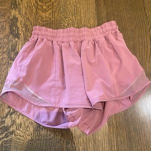 Lululemon hotty hot tall!